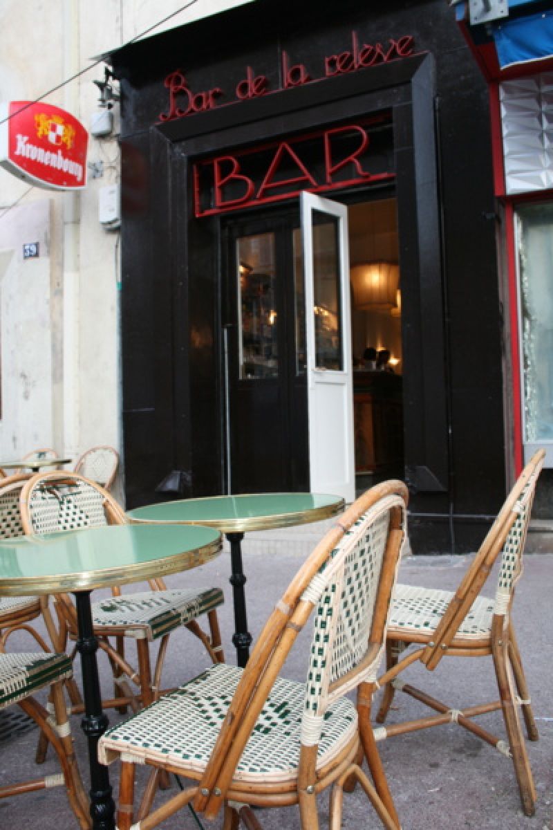 Bar de La Relève pour déguster produits locaux (Marseille)