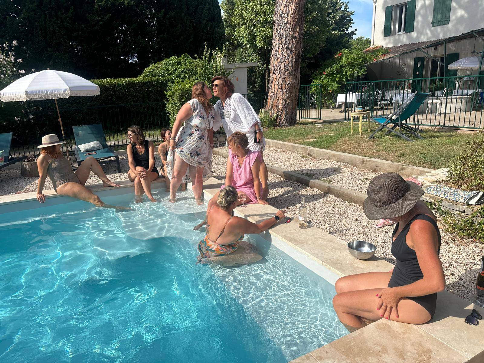 Journées sur l'Empowerment Féminin organisée par Les Diners OSE dans notre villa avec piscine à Cassis