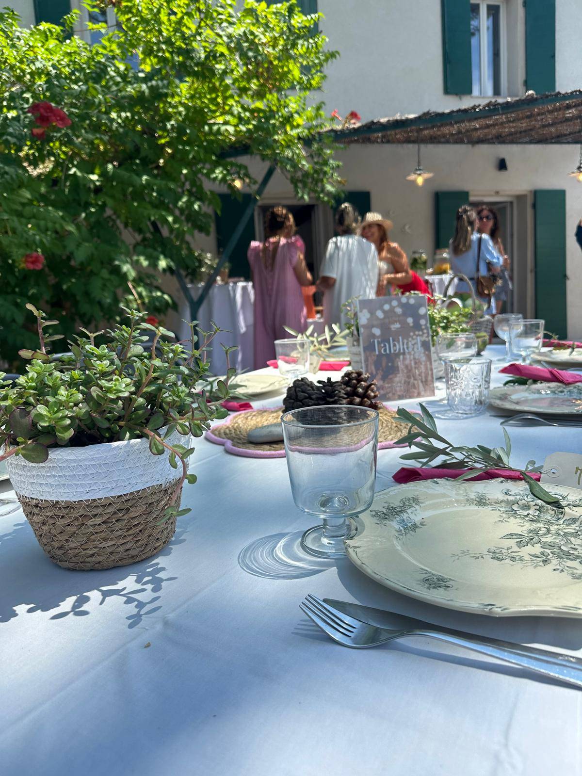 Table Éphémère avec un chef local organisée dans notre villa sur les hauteurs de Cassis