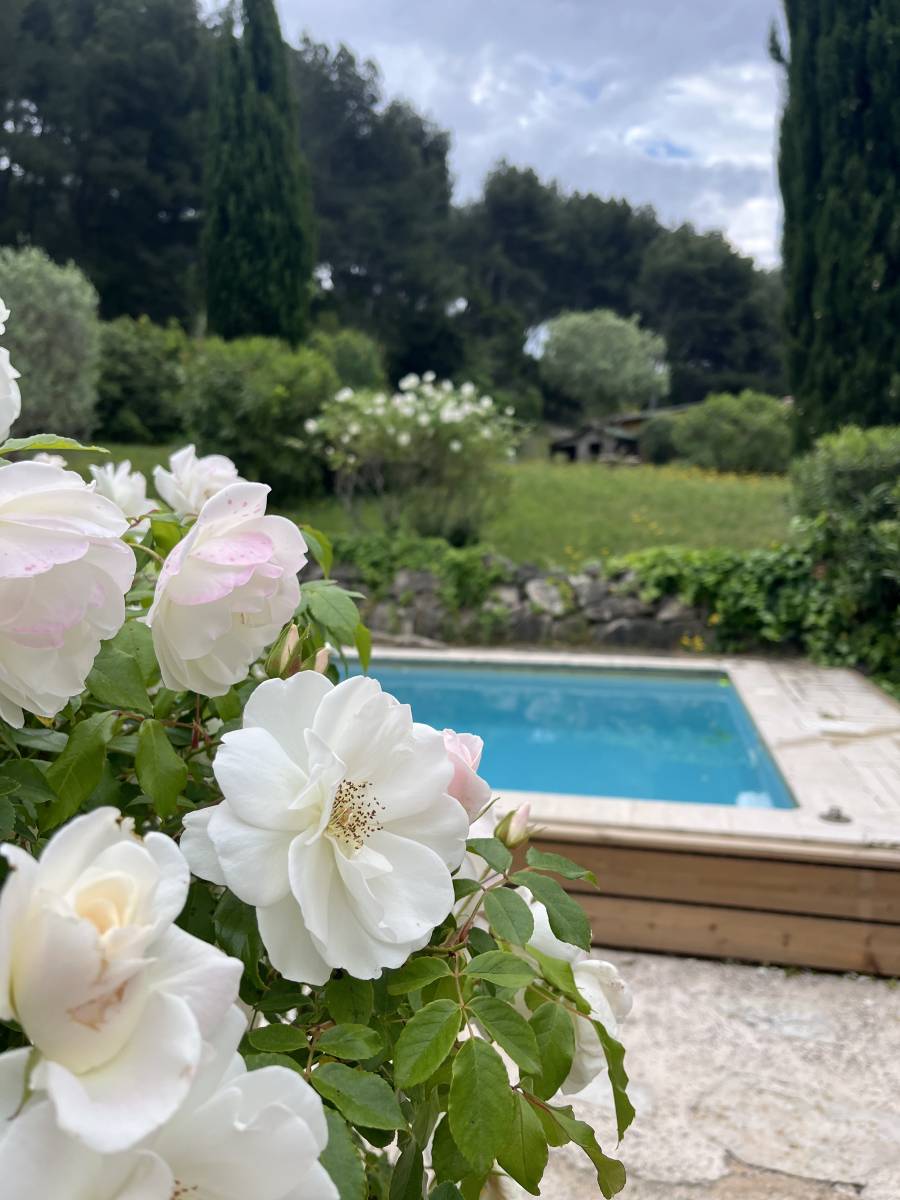 Villas à louer à Cassis à partir de 150€ la demi-journée pour professionnels du bien-être souhaitant organiser un événement entre mer et collines en Provence