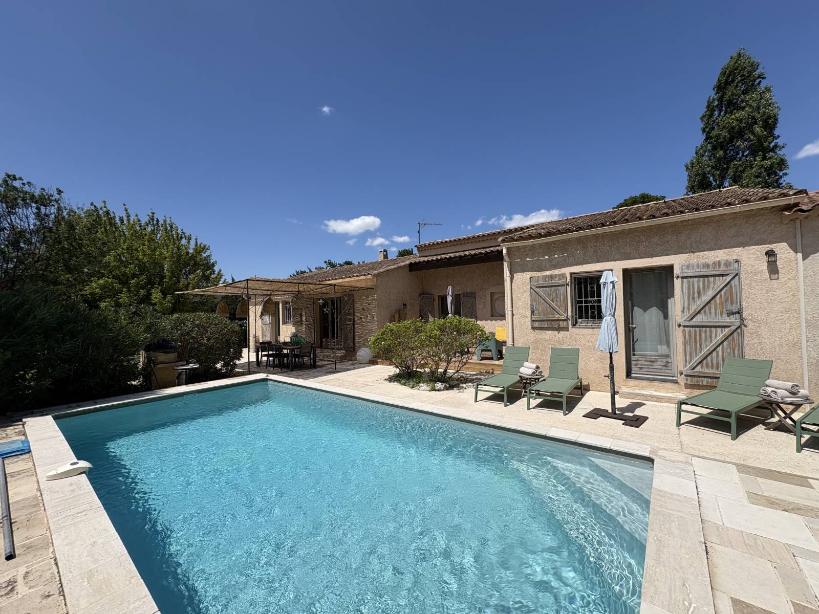 JOURNEE DE FORMATION EN MASSAGES organisée par Valérie OLIVARI à la Villa La Vassal à CASSIS