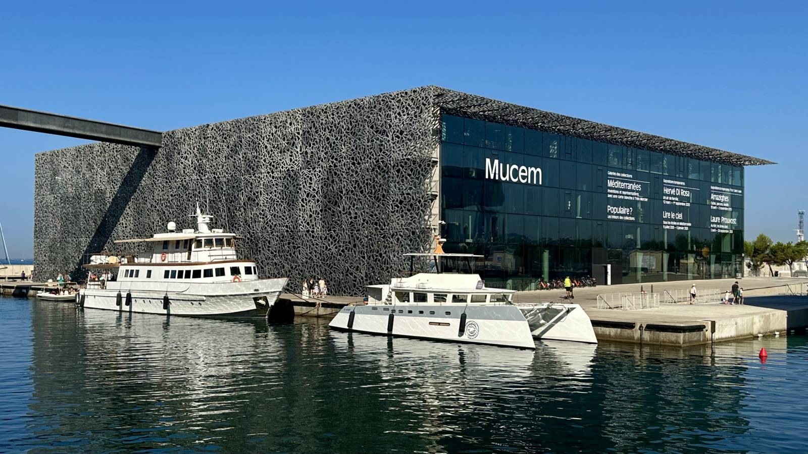 Entre mer et modernité, le Mucem brille au soleil ☀️?