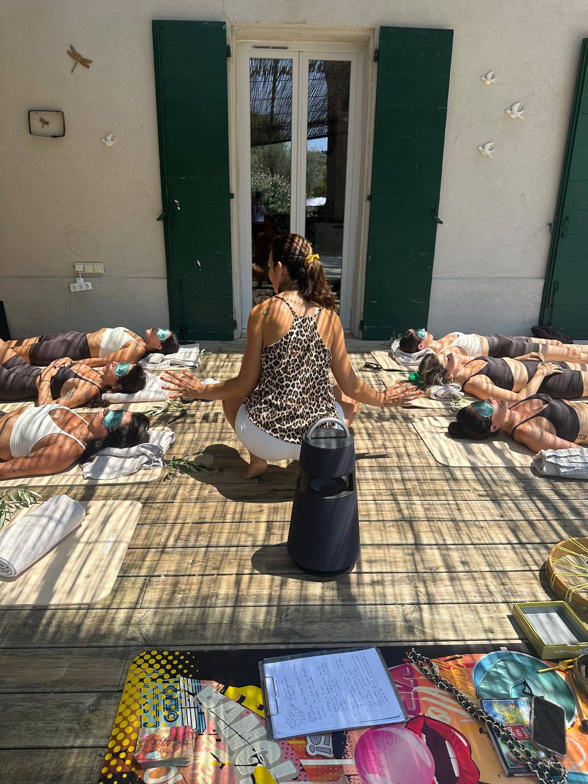 Organisation d'un stage Breathwork respiration consciente & Yoga avec Rachel & Marie-Pierre dans nos villas à Cassis