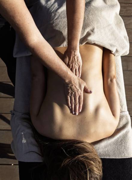 JOURNEE DE FORMATION EN MASSAGES organisée par Valérie OLIVARI à la Villa La Vassal à CASSIS