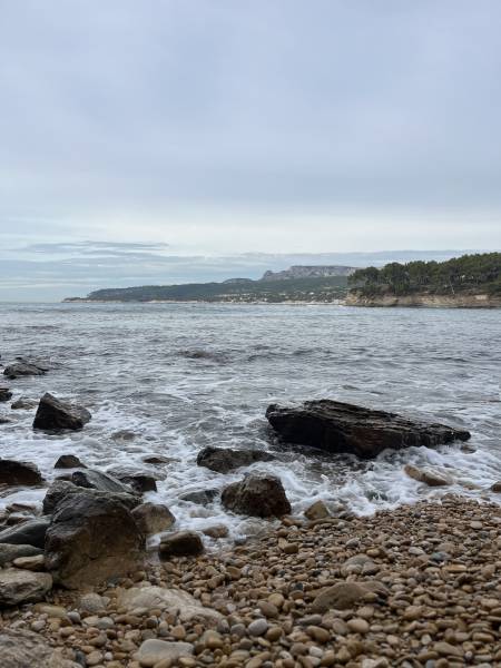 Plages, bord de mer, Cap Canaille, Calanques à Cassis pour flâner