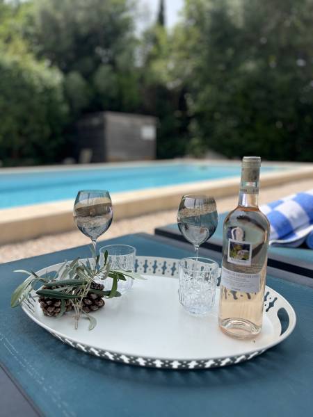 Journées sur l'Empowerment Féminin organisée par Les Diners OSE dans notre villa avec piscine à Cassis