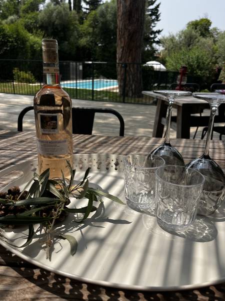Table Éphémère avec un chef local organisée dans notre villa sur les hauteurs de Cassis