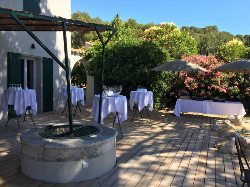 Trouver le lieux idéal pour vos shootings photos à Cassis dans un jardin bucolique