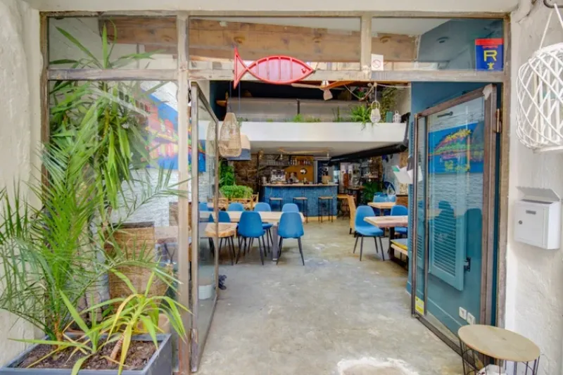 Découvrir le restaurant Le Poisson Rouge à Cassis pour une parenthèse iodée face à la mer Cassis Villa VOS