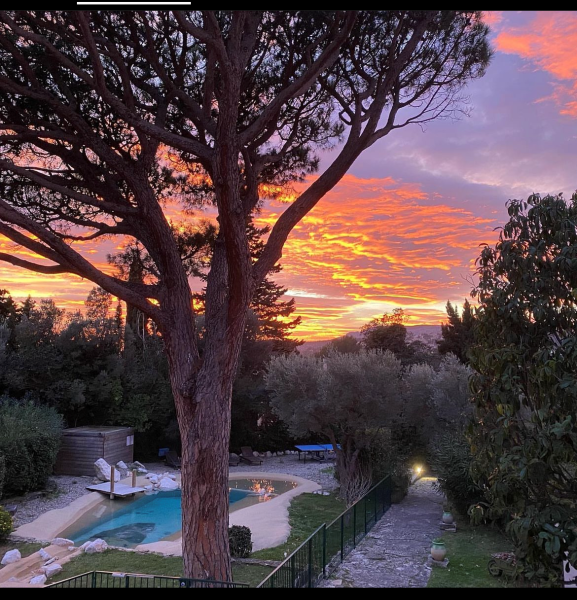 Villa Le Bocage coucher de soleil à Cassis