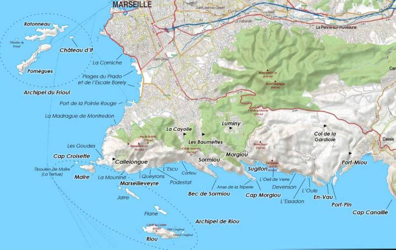 Découvrir les calanques de Cassis à pieds dans les sentiers!